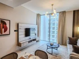 STAY BY LATINEM Luxury 1BR Holiday Home CVR B3102 near Burj Khalifa
