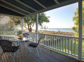 Out of the Blue I Private Properties, Hotel in Busselton