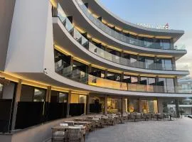 Nobbu Hotel Ksamil、クサミルのホテル