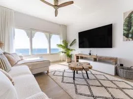 219 Frontline beach Luxurious