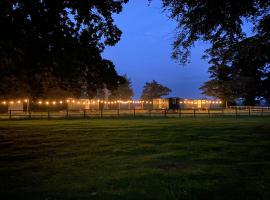 The Shepherds Huts at Ormesby Manor, hotel with parking in Ormesby Saint Michael