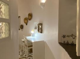 Cybele guesthouse, hotel in Chrousa