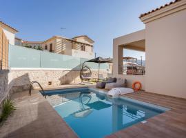 Villa Ismini 3 bedrooms,pool, barbeque, vila di Agios Dimitrios
