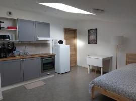 Studio mezzanine tout confort, appartamento a Corny-sur-Moselle