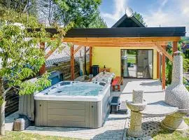 Ladybug House With Whirlpool - Happy Rentals