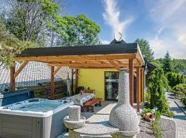 Ladybug House With Whirlpool - Happy Rentals