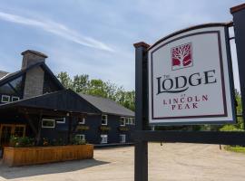 The Lodge at Lincoln Peak at Sugarbush, hotel com estacionamento em Warren