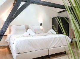 Romantic 35m2 City Center Suite, hotel di Delft