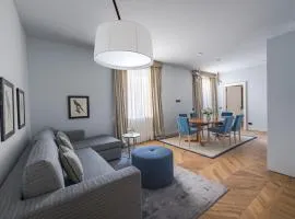 Apartments Florence - Palazzo Signoria luxury Apartments 11-Medusa