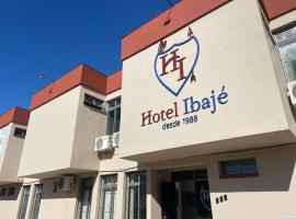 Hotel Ibajé, готель у місті Баже