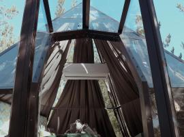 The Franschhoek Glass Teepee #OnceUponaDome, hotell i Franschhoek