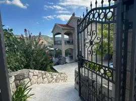 Vista Apartments