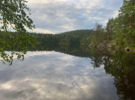 Rauhallinen mökki luonnon keskellä., hotell sihtkohas Orivesi