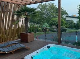 Villa Klimontów, hotel in Klimontów