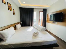 HOTEL ROYAL VANILLA: Siliguri, Bagdogra Havaalanı - IXB yakınında bir otel