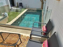 Villa avec piscine privée sur agadir, hotell i Agadir