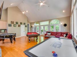 Central Villa with Game Room and Deck - Near Lakes!, hotel pet friendly a Clemson