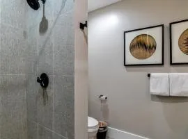 Unbelievable Downtown Condo