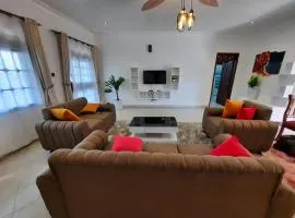 Deerwood Family Apartments, Bulenga