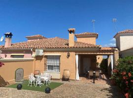 Casa Doñana Golf, chalet de montaña en Matalascañas