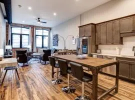 Large 3 bedroom 3 and a half Bath Downtown Condo