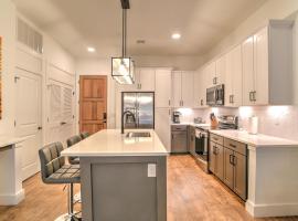 55 South Market Condo 206, hotel in Asheville