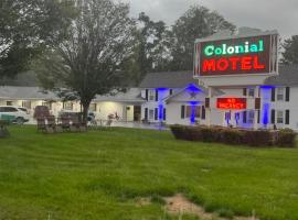 Colonial Motel, hotell i North Conway