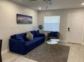 Charming 2-Bedrooms Central Clearwater Apartment With Private Backyard