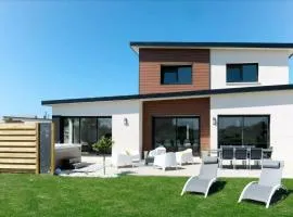 Villa Odeven Évasion Côtière & Jacuzzi Privé Holim'Prest