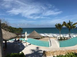 Luxury Modern Punta Mita Condo 3 bdrm, sleeps 8 with Golf access, hotel sa Punta Mita