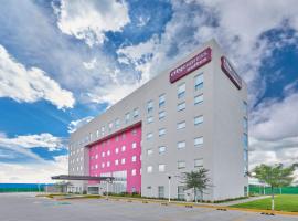 City Express Suites by Marriott Silao Aeropuerto, serviced apartment in Silao