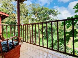 Beautiful Casa Aire near Lake Arenal in Nuevo Arenal - Casas Airelibre, hotel Nuevo Arenalban