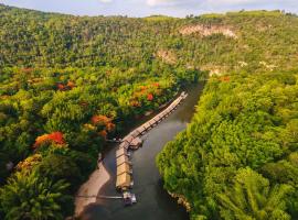 River Kwai Jungle Rafts - SHA Extra Plus, hotel em Sai Yok