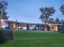 Boomerang House I Private Properties