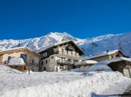 Résidence Igloo 3 ski in-ski out - Happy Rentals, hotel in Le Tour