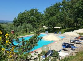 Holiday House Le Selvole, hotell i Radda in Chianti