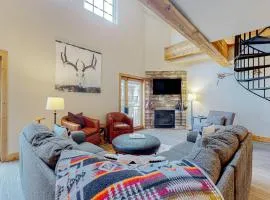 Majestic Alpine Retreat