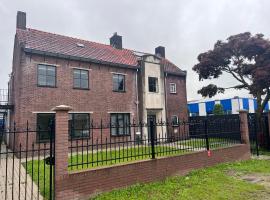 Kess Maison, Gehele villa met dakterras Enschede, vakantiehuis in Enschede