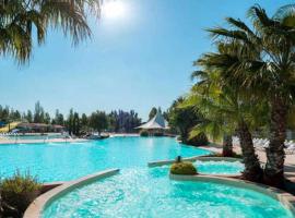 BUNGALOW LUXE MAZET ROYAL carabasse Vias plage ACCES proximité PISCINE, hotel v destinaci Vias