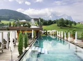 ABINEA Dolomiti Romantic SPA