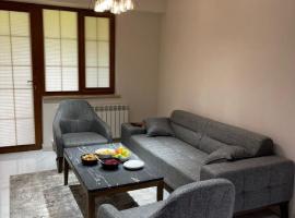 Apartment VR home hilly side, מקום אירוח בשירות עצמי בצ'אקאדזור
