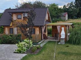 Domki nad Nieliszem- dom kwiatowy, cottage in Zamość