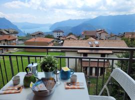 Casa Marty Mountain Lake Iseo Hospitality, hotel di Bossico