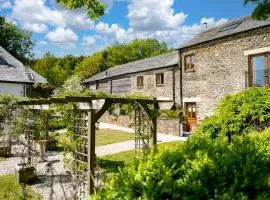 East Trenean Farm Cottages -4 Luxury Cornish Cottages sleeping 20 with hot tubs, private gardens, rural views and EV facilities
