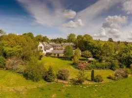 East Trenean Farm Cottages -4 Luxury Cornish Cottages sleeping 20 with hot tubs, private gardens, rural views and EV facilities