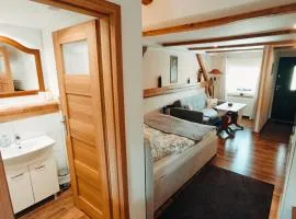 Dom na Przedgórzu - Apartamenty z widokiem na Góry Izerskie