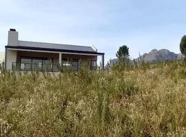 Sneeukop Mountain Cottage, apartmán v destinaci Paarl