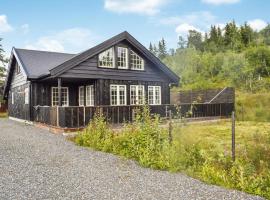 Lovely Home In Passebekk With Wifi, villa en Omholt