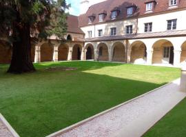 Odalys City Dijon Les Cordeliers, appart'hôtel à Dijon