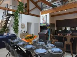 Grand loft familial lumineux, 4 chambres, balcon, centre historique Narbonne